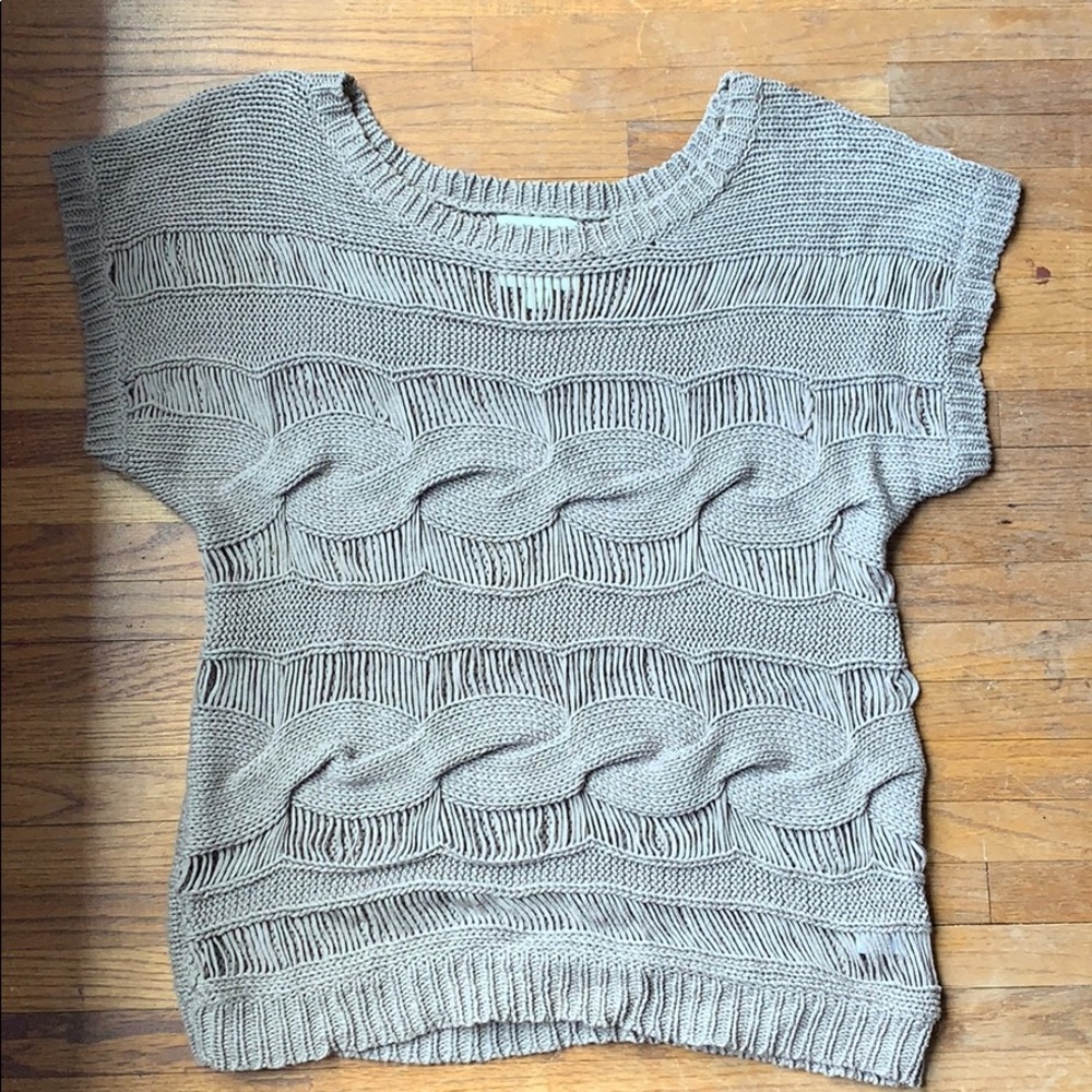 Taupe short sleeve sweater